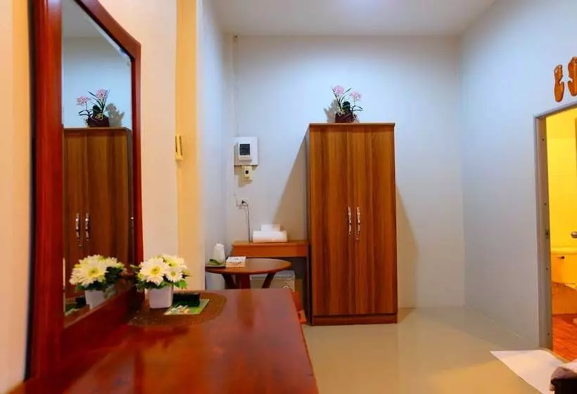 پانسیون Leeya Resort