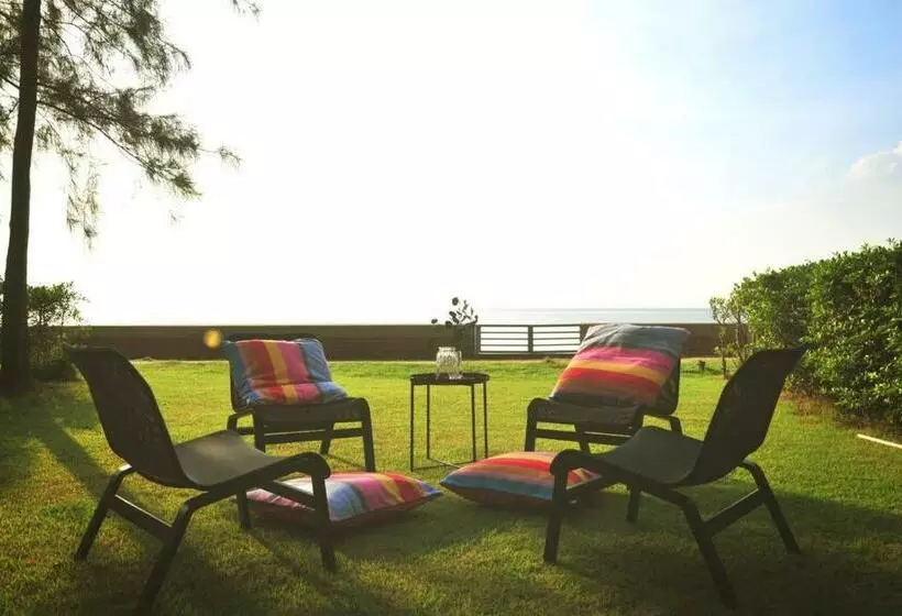 Baan Sandbox Pattaya Beachfront Villa