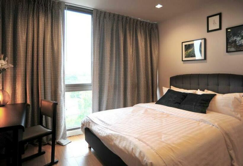 Baan Sandbox Pattaya Beachfront Villa