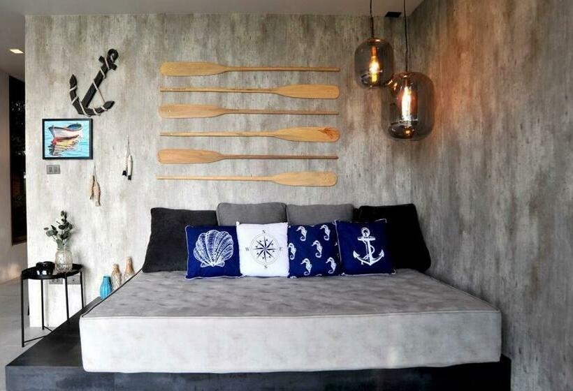 Baan Sandbox Pattaya Beachfront Villa