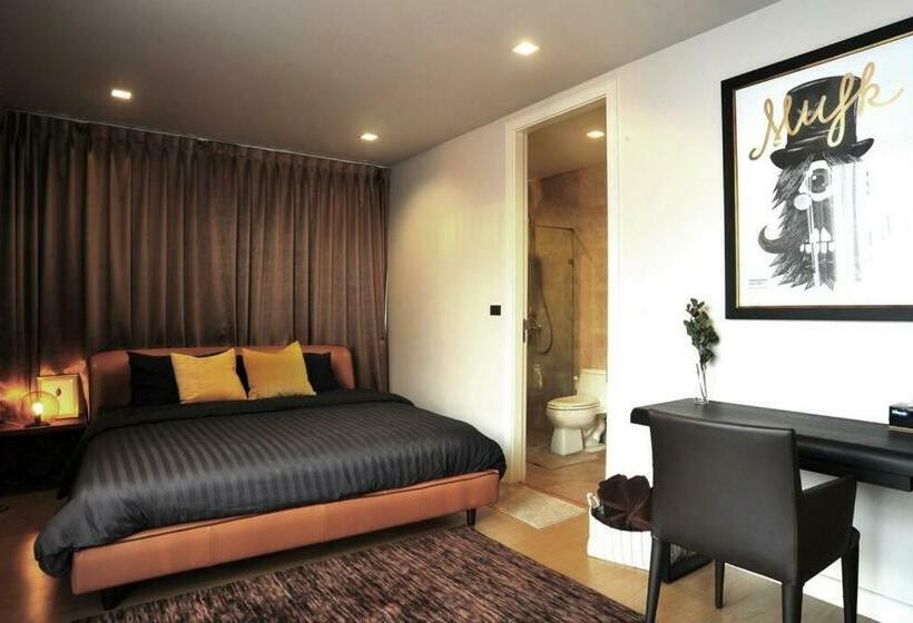 Baan Sandbox Pattaya Beachfront Villa