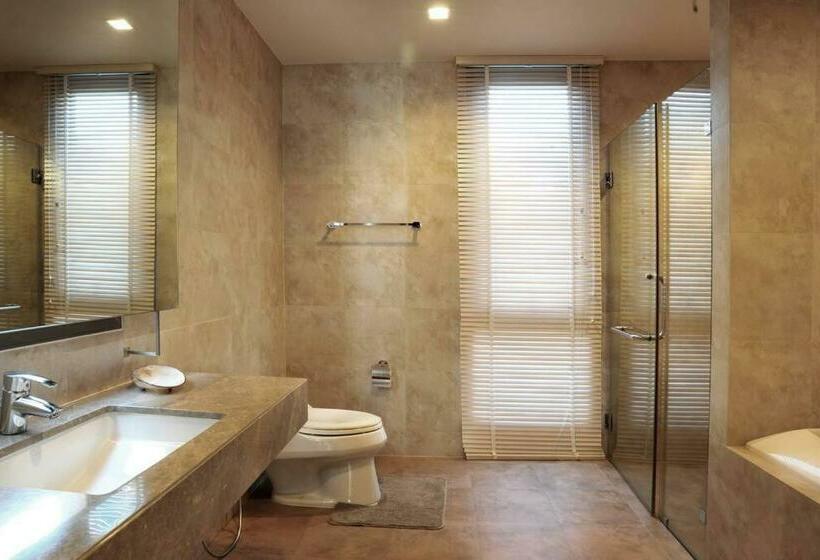 Baan Sandbox Pattaya Beachfront Villa