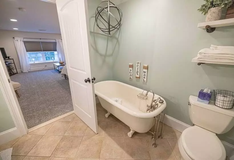 The Barn At Strasburg B&b