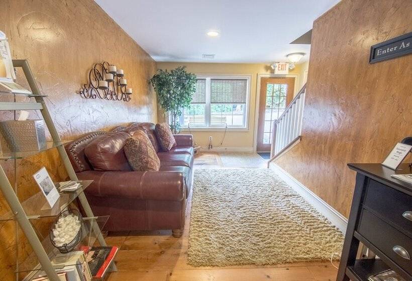 The Barn At Strasburg B&b