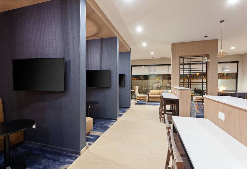 Towneplace Suites By Marriott San Diego Central