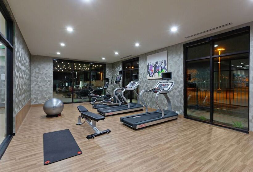 Towneplace Suites By Marriott San Diego Central