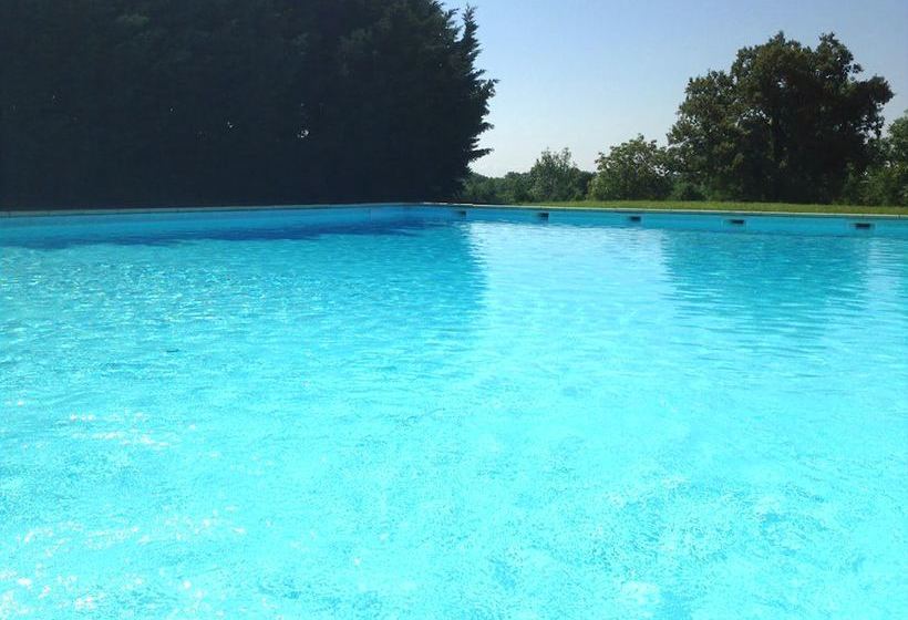 ベッドアンドブレックファースト Domaine Du Terrou