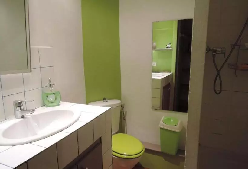 Aamiaismajoitus (B&B) La Maison Bleue