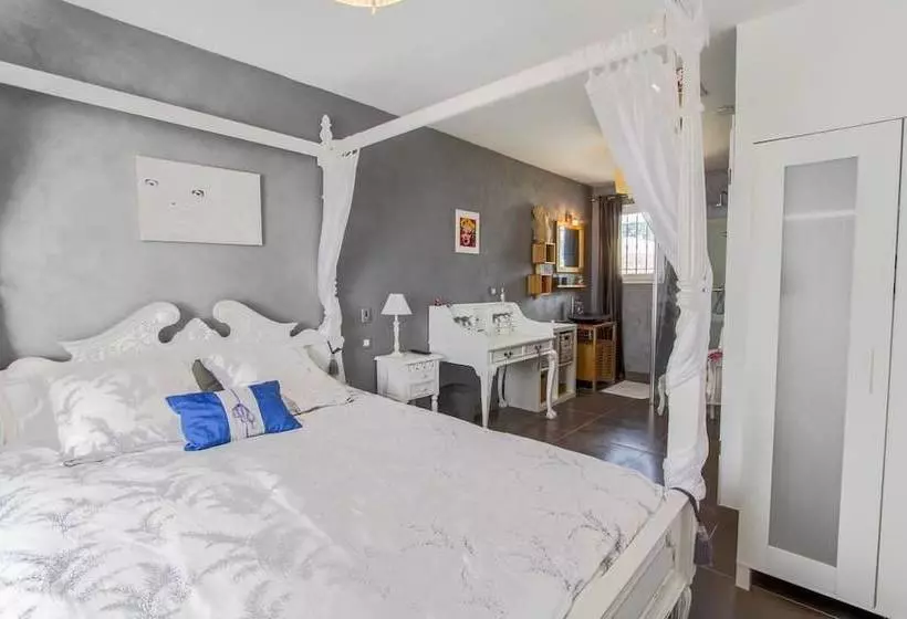 Homelly  Belle Maison Avec Piscine