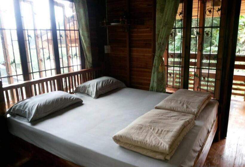 בית מלון כפרי Baan Kaset Bandit