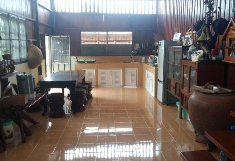 בית מלון כפרי Baan Kaset Bandit