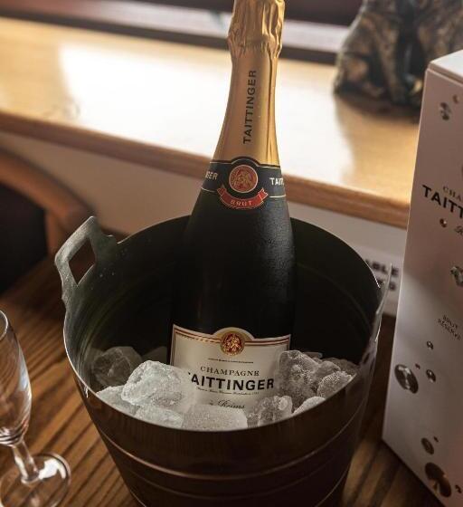 Hotel King's Head Inn