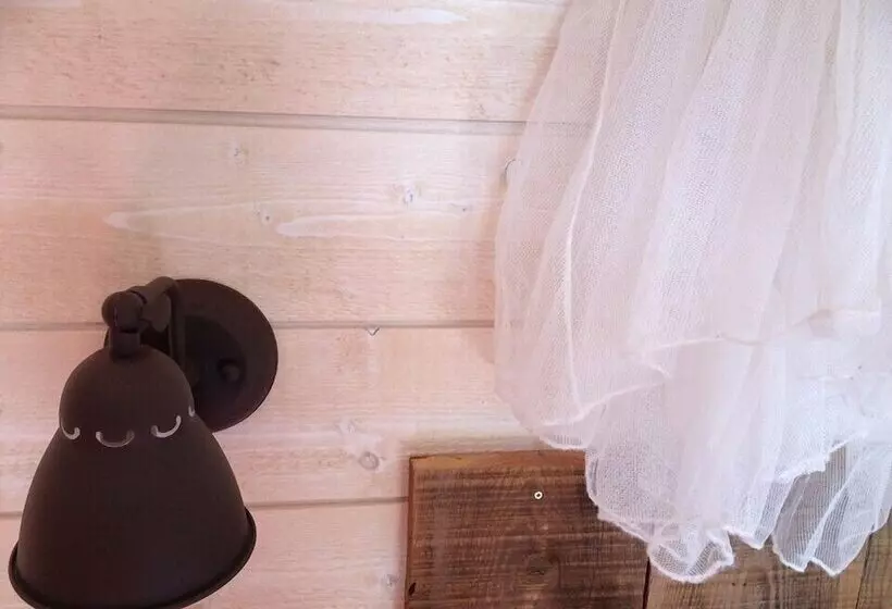 Hotelli La Cabane Des Amoureux
