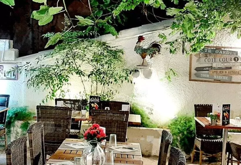 Hotelli Restaurant Le Goût Des Hôtes