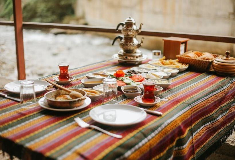 هتل Sumela Holiday