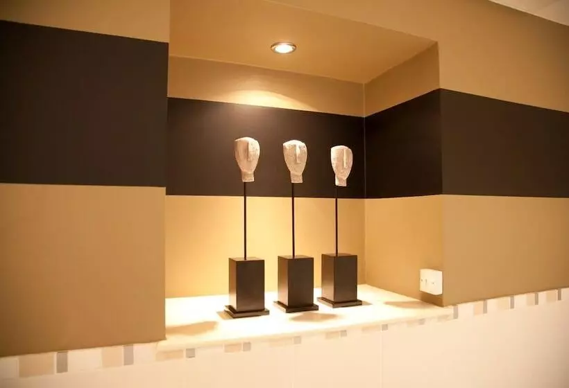 ホテル The Townhouse