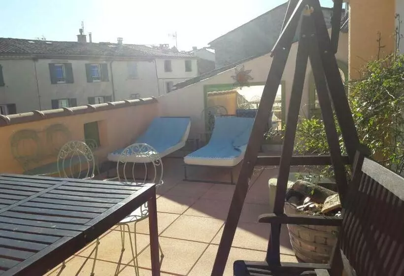 Aamiaismajoitus (B&B) La Maison Bleue