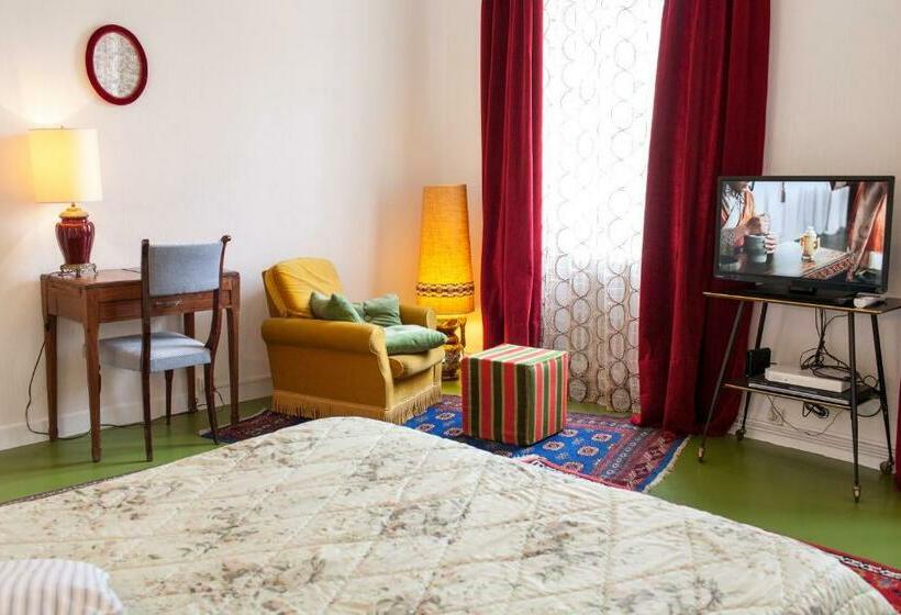 פנסיון 46fm : Montauban Guest House