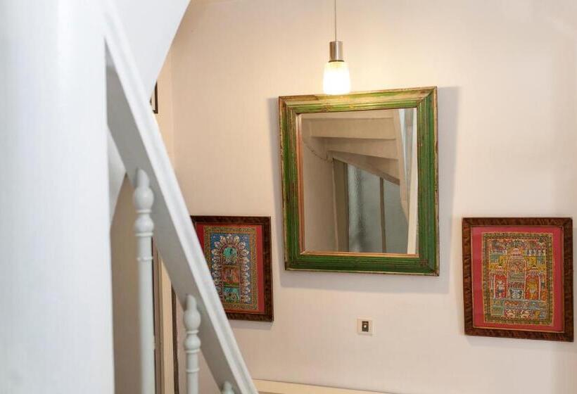 פנסיון 46fm : Montauban Guest House