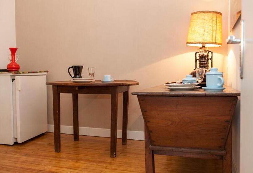 פנסיון 46fm : Montauban Guest House