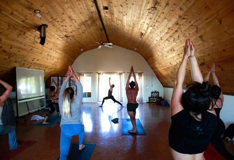 渡假胜地  Heartwood Mountain Sanctuary