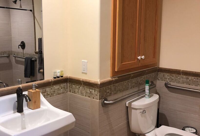 渡假胜地  Heartwood Mountain Sanctuary