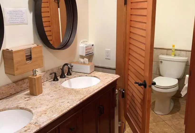 Lomakeskus Heartwood Mountain Sanctuary