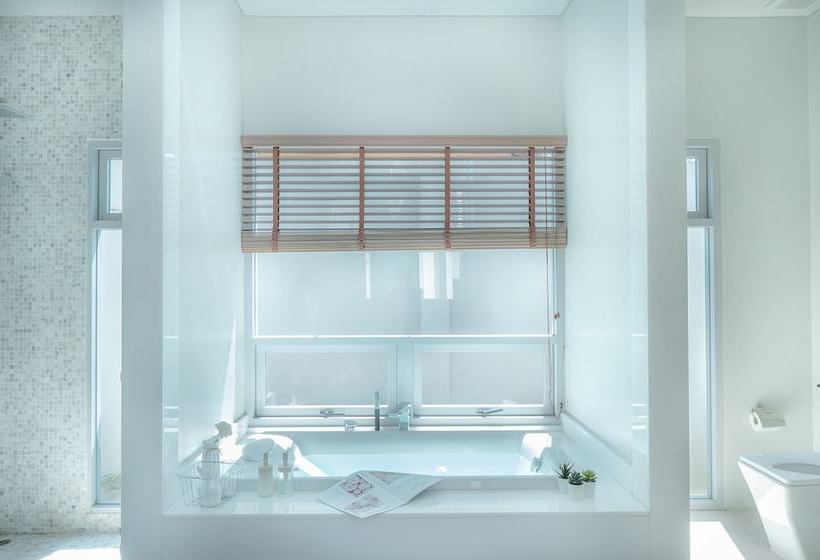 Tarton Bou Pool Villa