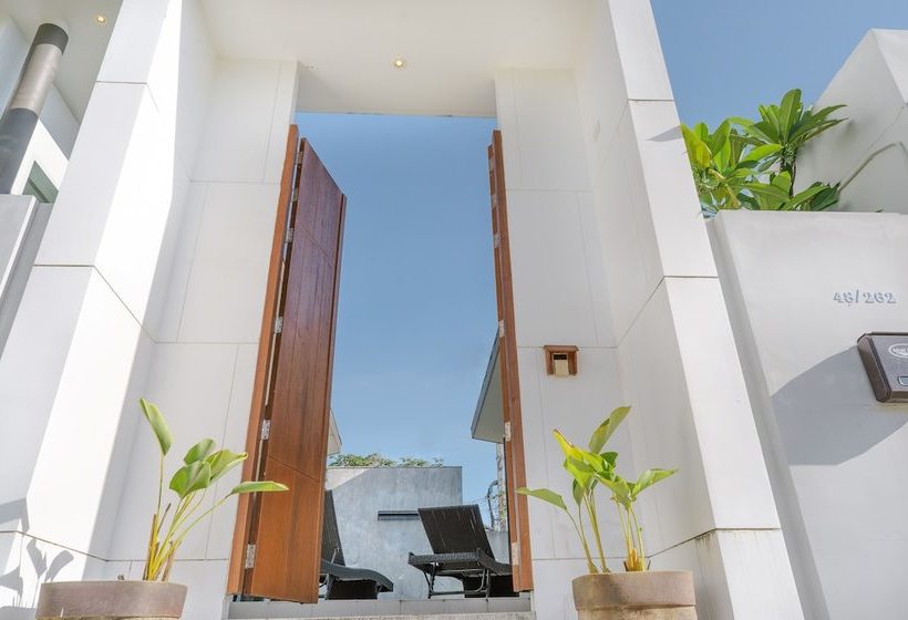 Tarton Bou Pool Villa