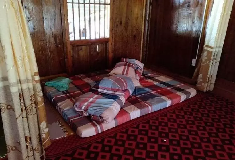 Yen Nhu Guesthouse   Hostel