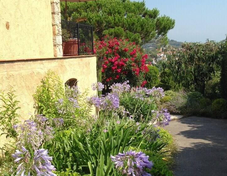 مبيت وإفطار Mas Samarcande