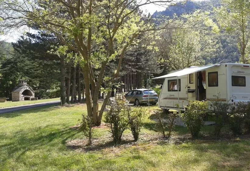 ホテル Camping Le Roc Qui Parle