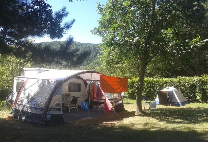 فندق Camping Le Roc Qui Parle