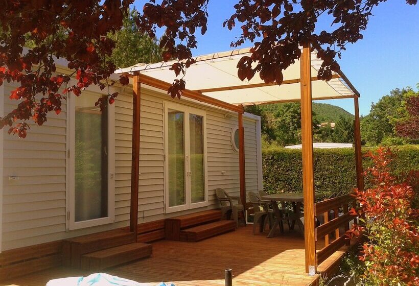 فندق Camping Le Roc Qui Parle