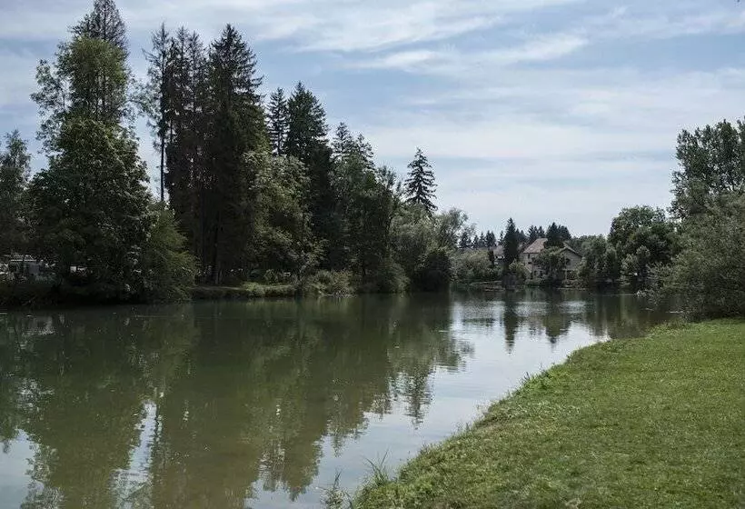 ホテル Camping Les Pêcheurs