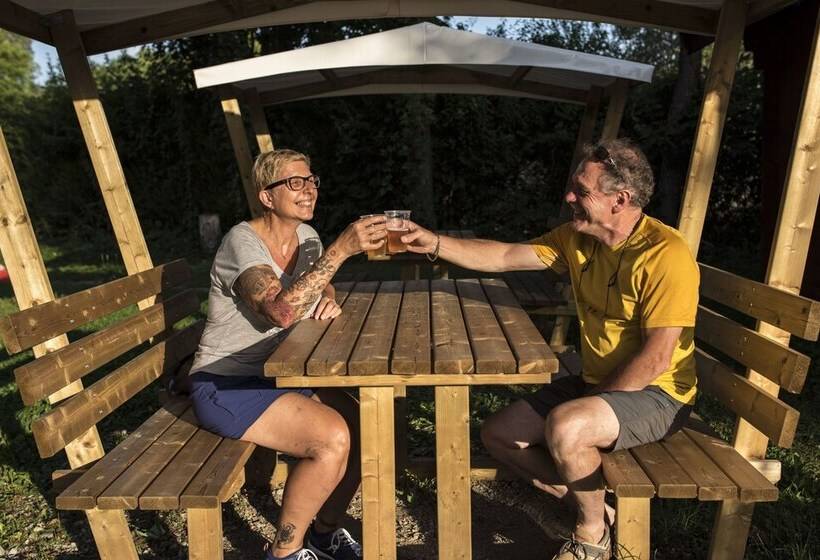 Отель Camping Les Pêcheurs