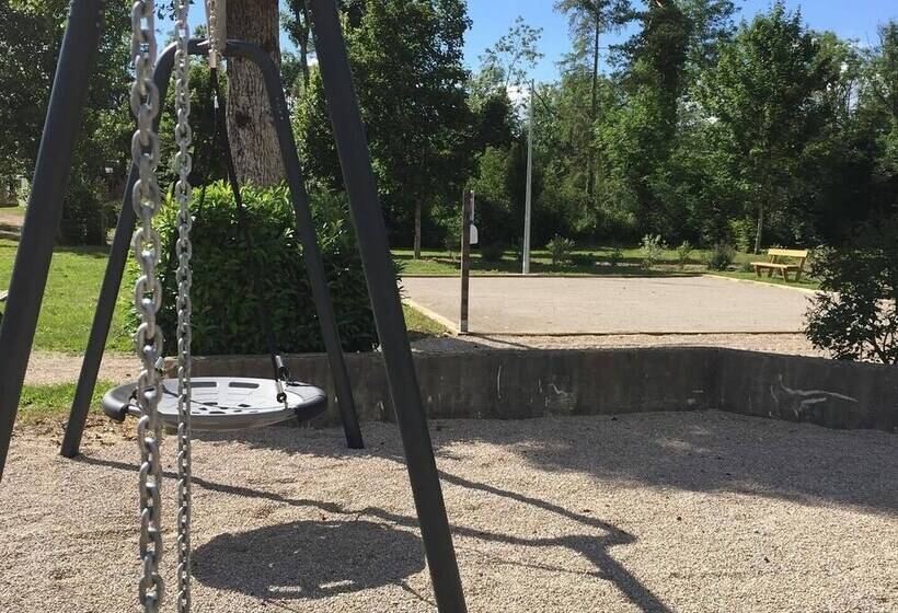 Отель Camping Les Pêcheurs