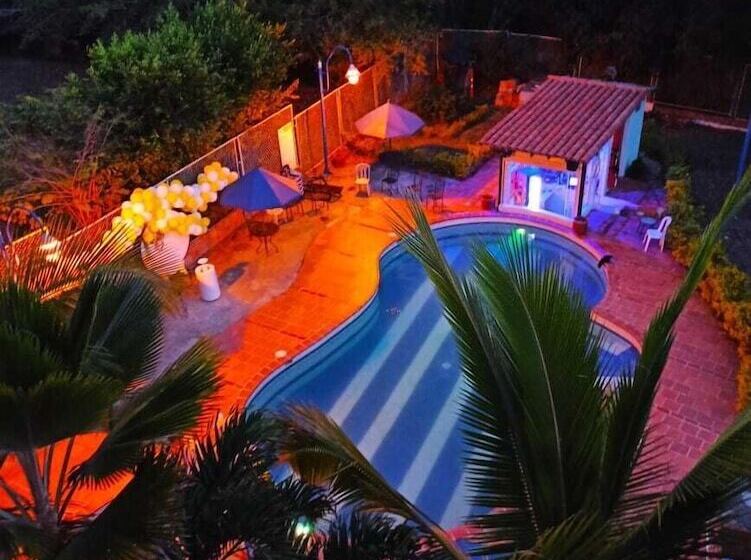 فندق El Porton De San Gil