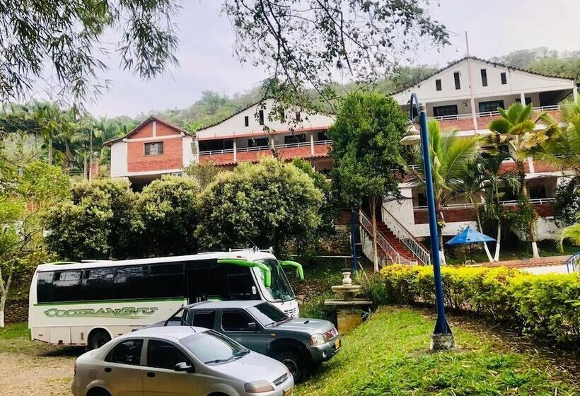 فندق El Porton De San Gil