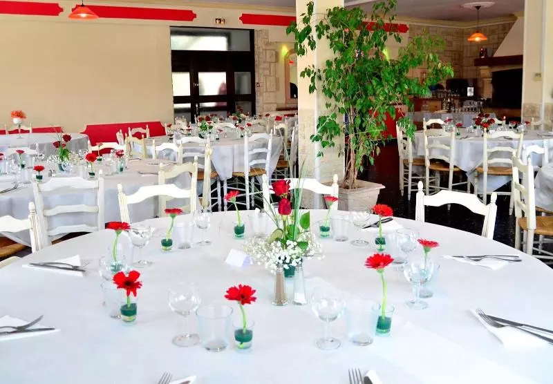 Hotelli Hôtel Restaurant La Plage