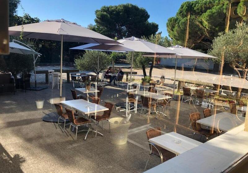 ホテル Hôtel Restaurant La Plage