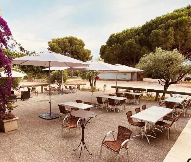 Hotelli Hôtel Restaurant La Plage