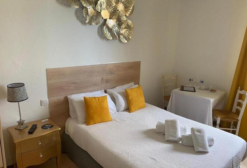 ホテル Hôtel Restaurant La Plage