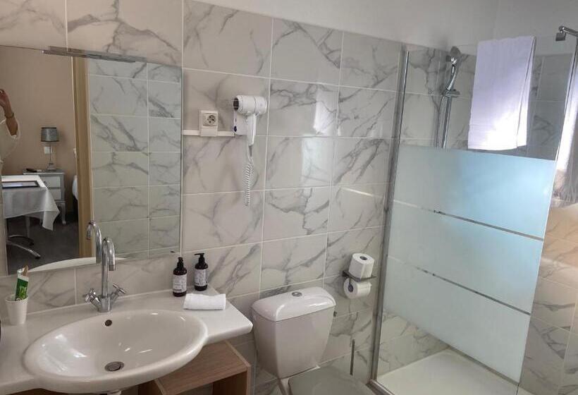 ホテル Hôtel Restaurant La Plage