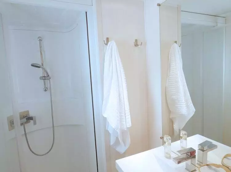 Hotelli Ulvf Les Beaupins