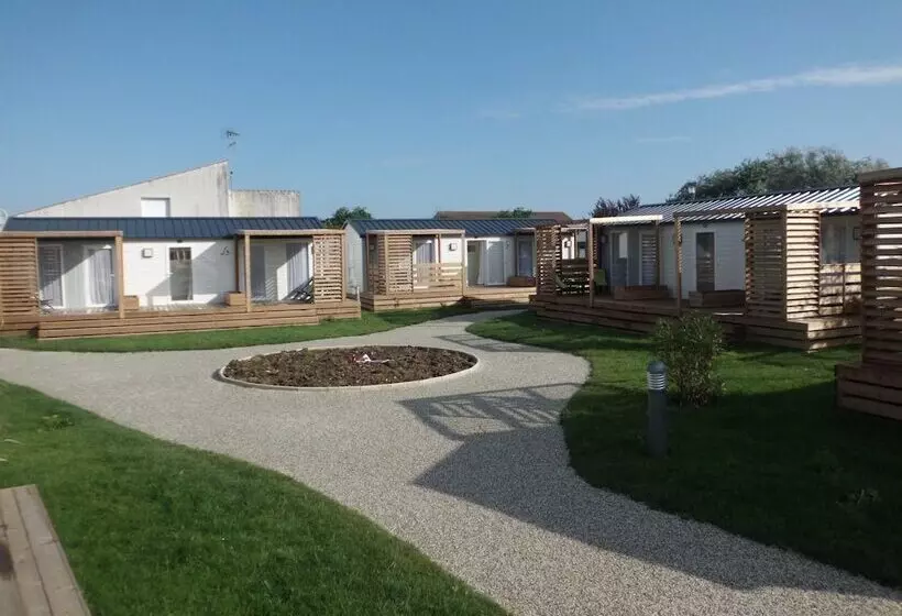 Hotelli Ulvf Les Beaupins