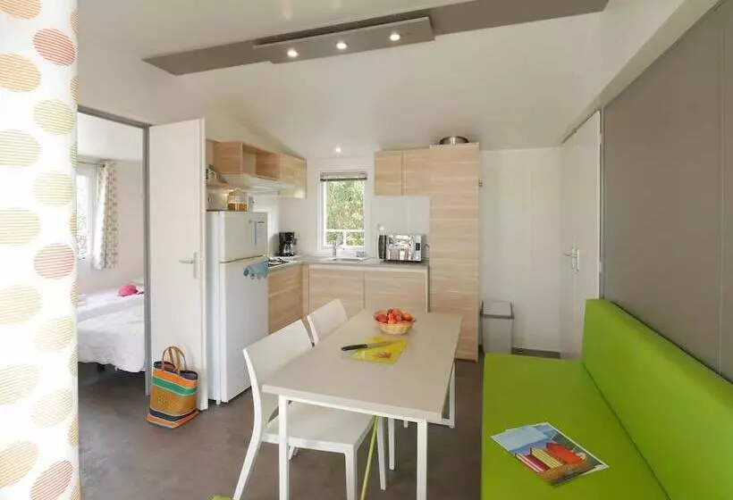 Hotelli Ulvf Les Beaupins