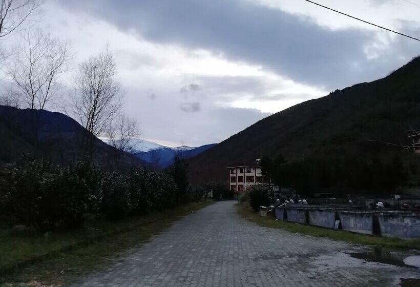 בית מלון כפרי Seremet Dinlenme Tesisi