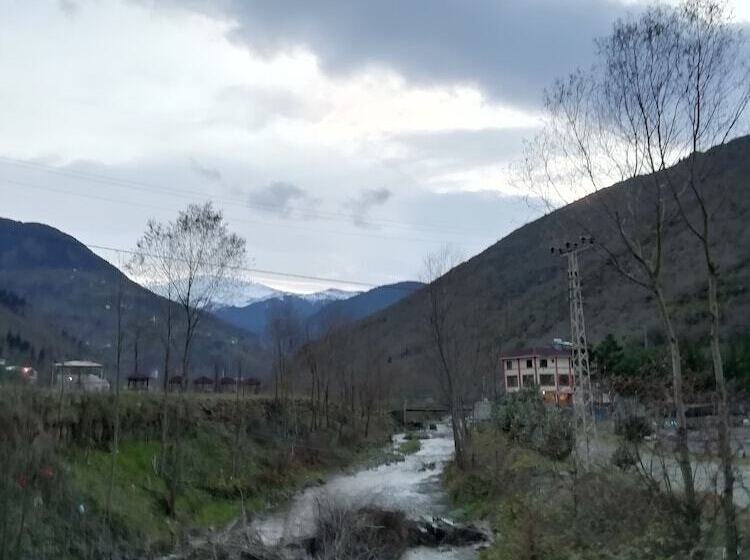 בית מלון כפרי Seremet Dinlenme Tesisi