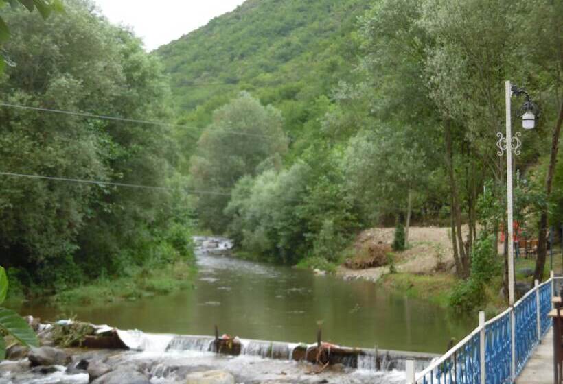 בית מלון כפרי Seremet Dinlenme Tesisi